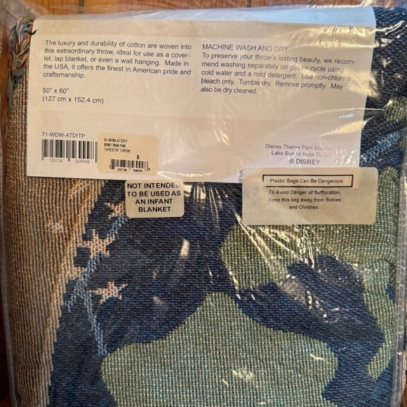 Disney World Mickey Mouse Woven Tapestry Throw 50x60 - Picture 4 of 5